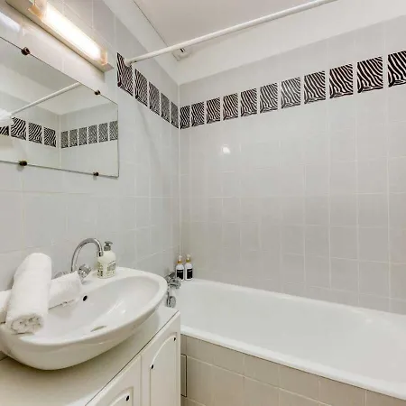 Duplex I Parking Offert I Rer 3Min I Paris 15Min Lägenhet Versailles